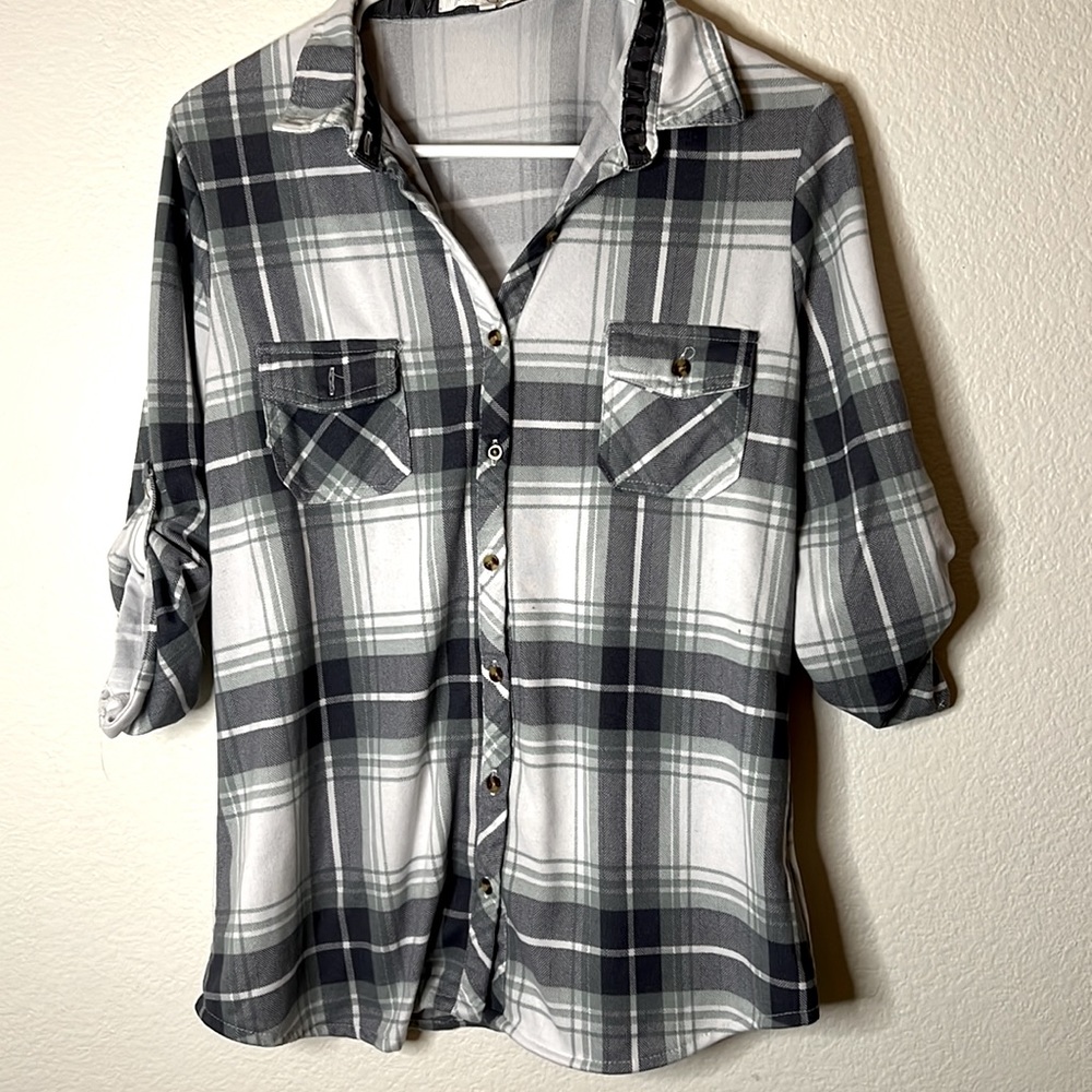 CUTE PLAID FLANNEL SHIRT